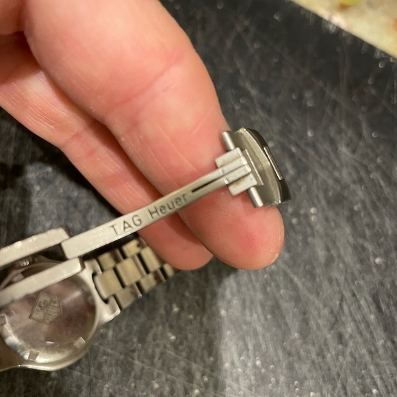 Authentic Women’s Tag Heuer watch. Excellent condition 25mm face - Picture 5 of 14